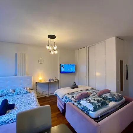 Passy Apartment *